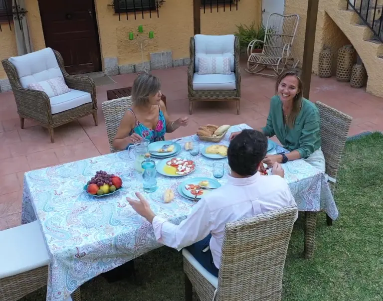 Host family, single, breakfast – Cervantes Escuela Internacional