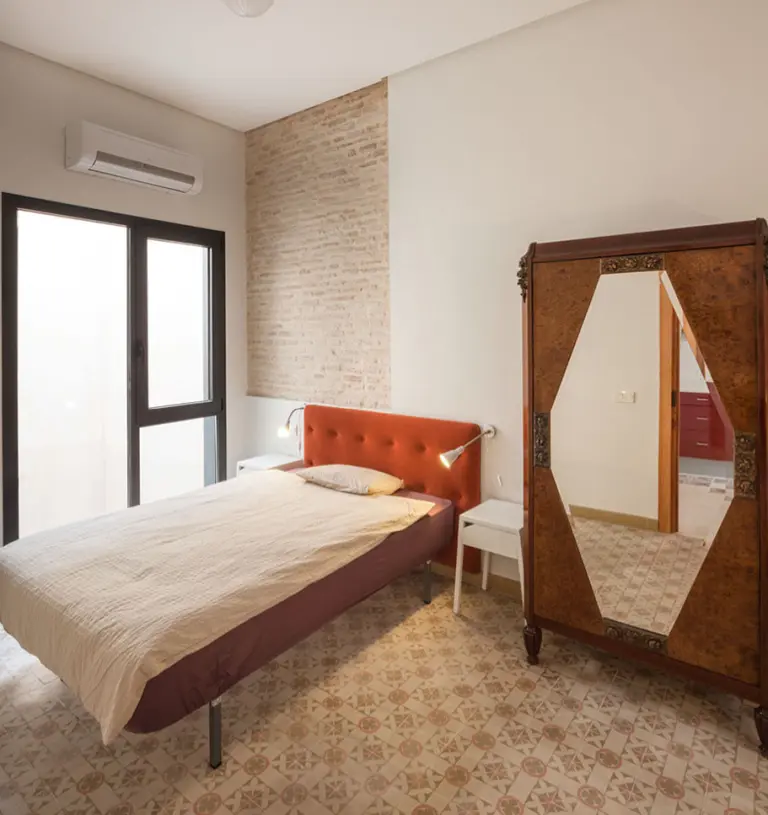 Single room, shared apartment – CLIC Sevilla