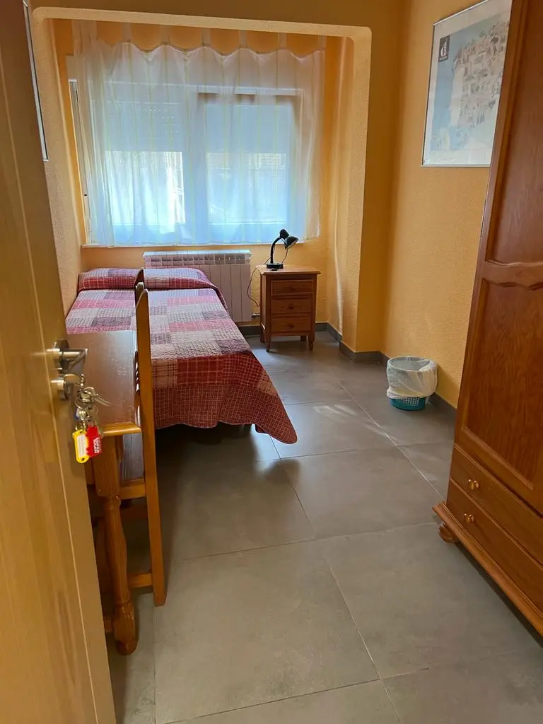Shared apartment, single room – Colegio Delibes