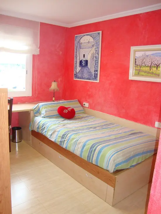 Budget homestay, single, breakfast – Instituto de Idiomas Ibiza
